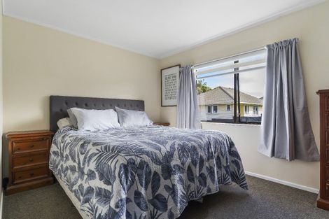 Photo of property in 1/98 Barrys Road, Glendene, Auckland, 0602