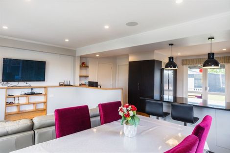 Photo of property in 63 Charlcott Street, Burnside, Christchurch, 8053