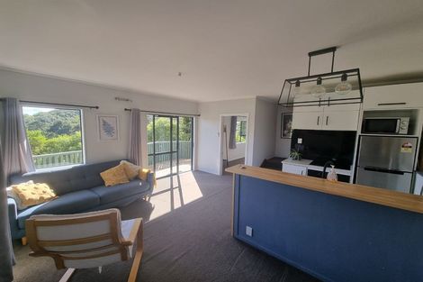 Photo of property in 20 Bay Lair Grove, Island Bay, Wellington, 6023