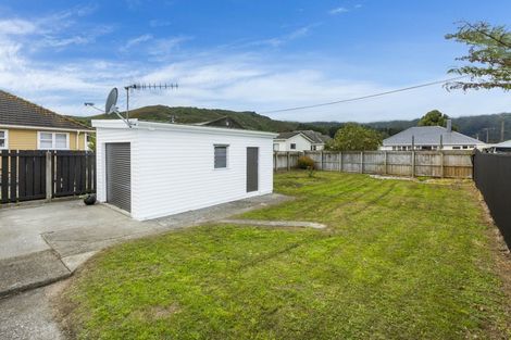 Photo of property in 380 Cambridge Terrace, Naenae, Lower Hutt, 5011