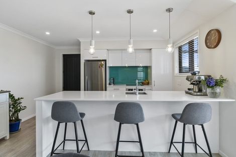 Photo of property in 74 Bert Wall Drive, Omokoroa, 3114