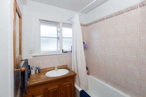 Photo of property in 38 Bevington Street, Avonhead, Christchurch, 8042