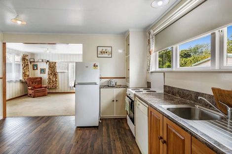 Photo of property in 10 Humphrey Street, Marton, 4710