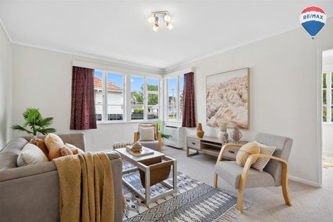 Photo of property in 22 Shearer Crescent, Naenae, Lower Hutt, 5011