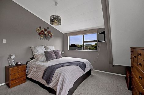 Photo of property in 11 County Drive, Hawera, 4610