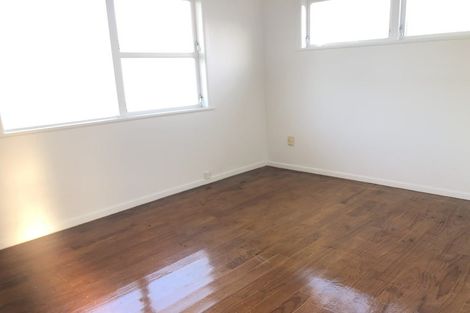 Photo of property in 1/13 Heather Place, Sunnynook, Auckland, 0620