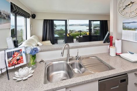 Photo of property in 1/11 Pounamu Place, Shelly Park, Auckland, 2014