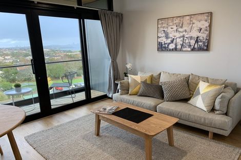 Photo of property in Frank Sargeson Apts, 405/80 Anzac Street, Takapuna, Auckland, 0622