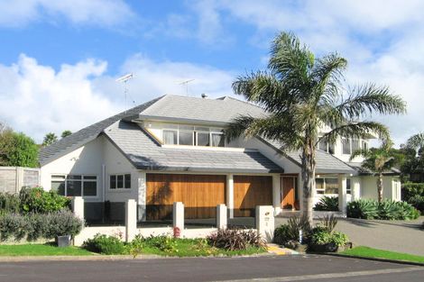 Photo of property in 4 Esther Place, Red Beach, 0932