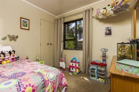 Photo of property in 2c Braemar Road, Castor Bay, Auckland, 0620