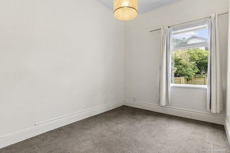 Photo of property in 35 Brougham Street, Mount Victoria, Wellington, 6011