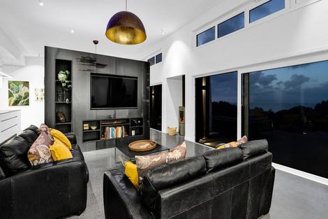 Photo of property in Tapuae, 21 Washer Road, Omata, New Plymouth, 4374