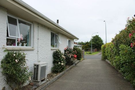 Photo of property in 9 Cunningham Street, Grasmere, Invercargill, 9810