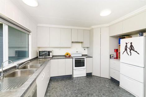 Photo of property in 17 Barnett Drive, Marton, 4710