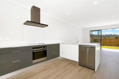 Photo of property in 42 Vincent Mcgrath Crescent, Swanson, Auckland, 0614