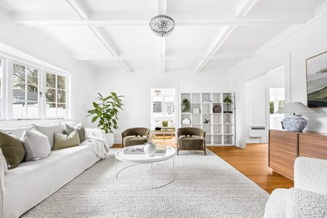 Photo of property in 203 Hurstmere Road, Takapuna, Auckland, 0622