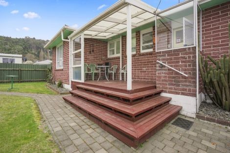 Photo of property in 4 Park Road, Western Heights, Rotorua, 3015