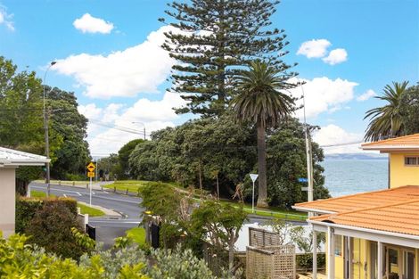 Photo of property in 484 Beach Road, Murrays Bay, Auckland, 0630