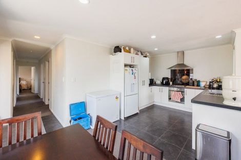 Photo of property in 49 Weston Avenue, Roslyn, Palmerston North, 4414