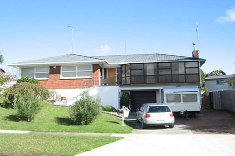 Photo of property in 75 Ennis Avenue, Pakuranga Heights, Auckland, 2010