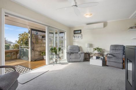 Photo of property in 2 Francis Drive, Katikati, 3129