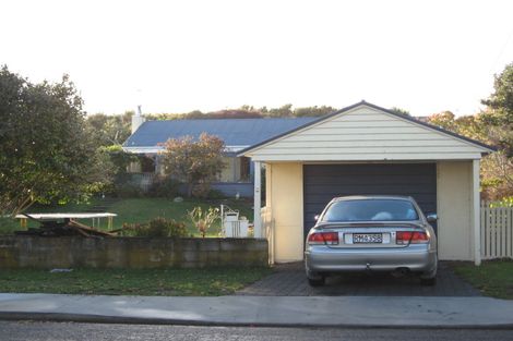 Photo of property in 102 Alexander Road, Raumati Beach, Paraparaumu, 5032