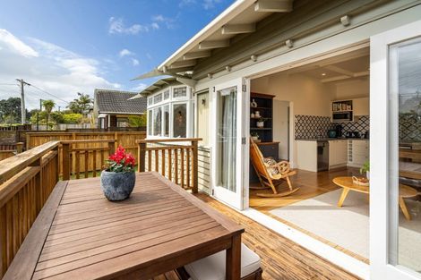 Photo of property in 1/10 Corrella Road, Belmont, Auckland, 0622