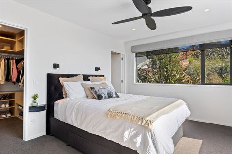 Photo of property in 17 Drayton Drive, Mount Pleasant, Christchurch, 8081