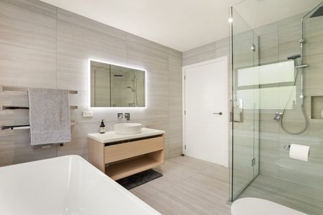 Photo of property in 16a Kellas Street, Macandrew Bay, Dunedin, 9014