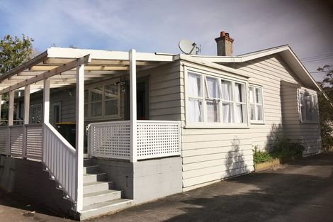 Photo of property in 34 Titirangi Road, New Lynn, Auckland, 0600