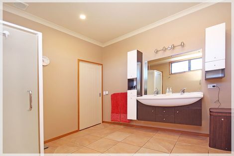 Photo of property in 49 Hartley Street, Foxton Beach, Foxton, 4815