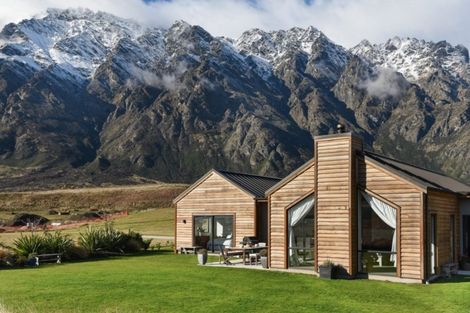 Photo of property in 60 Cunninghams Drive, Jacks Point, Queenstown, 9371