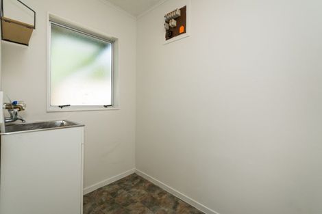 Photo of property in 33 Athena Drive, Totara Vale, Auckland, 0629