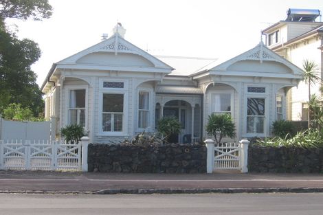 Photo of property in 42 King Edward Parade, Devonport, Auckland, 0624