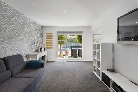 Photo of property in 89b Memorial Avenue, Ilam, Christchurch, 8053