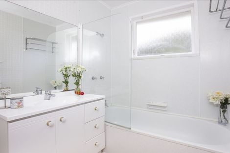 Photo of property in 105 Captain Scott Road, Glen Eden, Auckland, 0602