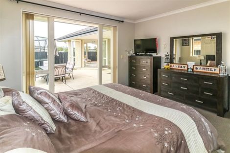 Photo of property in 105 Farnborough Drive, Grandview Heights, Hamilton, 3200