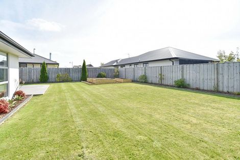 Photo of property in 7 Reeves Road, Rangiora, 7400