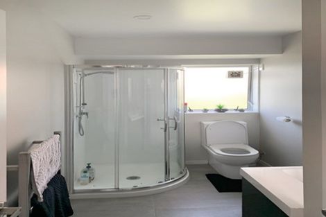 Photo of property in 83 Luckens Road, West Harbour, Auckland, 0618