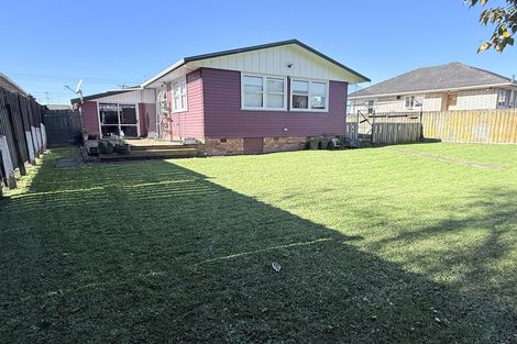Photo of property in 8 Pandora Place, Pakuranga, Auckland, 2010