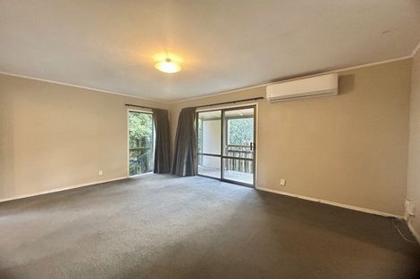 Photo of property in 14 Palmetto Place, Goodwood Heights, Auckland, 2105