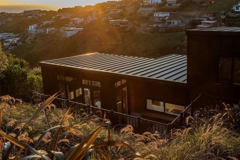 Photo of property in 17 Drayton Drive, Mount Pleasant, Christchurch, 8081