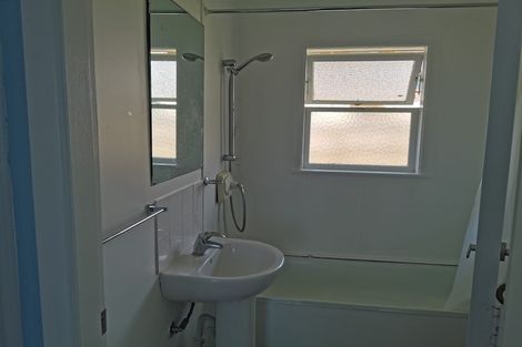 Photo of property in 1/7 Larne Avenue, Pakuranga Heights, Auckland, 2010