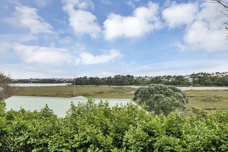 Photo of property in 16 Cowper Street, Devonport, Auckland, 0624