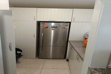 Photo of property in 105 Archibald Road, Kelston, Auckland, 0602