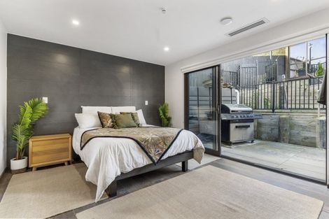 Photo of property in 25b Deverell Place, Northcross, Auckland, 0632