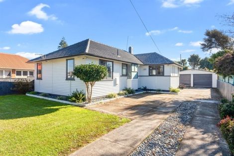 Photo of property in 1 Rata Avenue, Edgecumbe, 3120