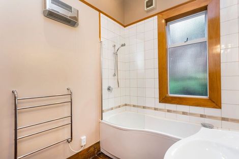 Photo of property in 30 Coughtrey Street, Saint Clair, Dunedin, 9012