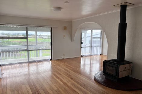 Photo of property in 90 Friedlanders Road, Manurewa, Auckland, 2102