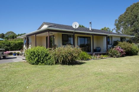 Photo of property in 24 Taylors Road, Otaki, 5583